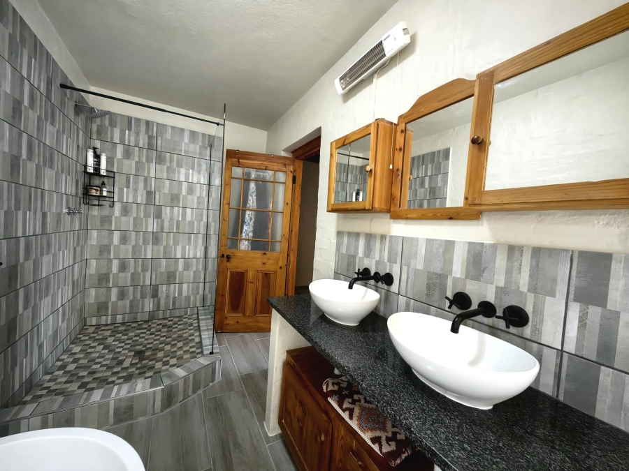 5 Bedroom Property for Sale in Waterkloof A H North West